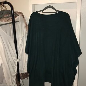 Forest green poncho sweater ❤️